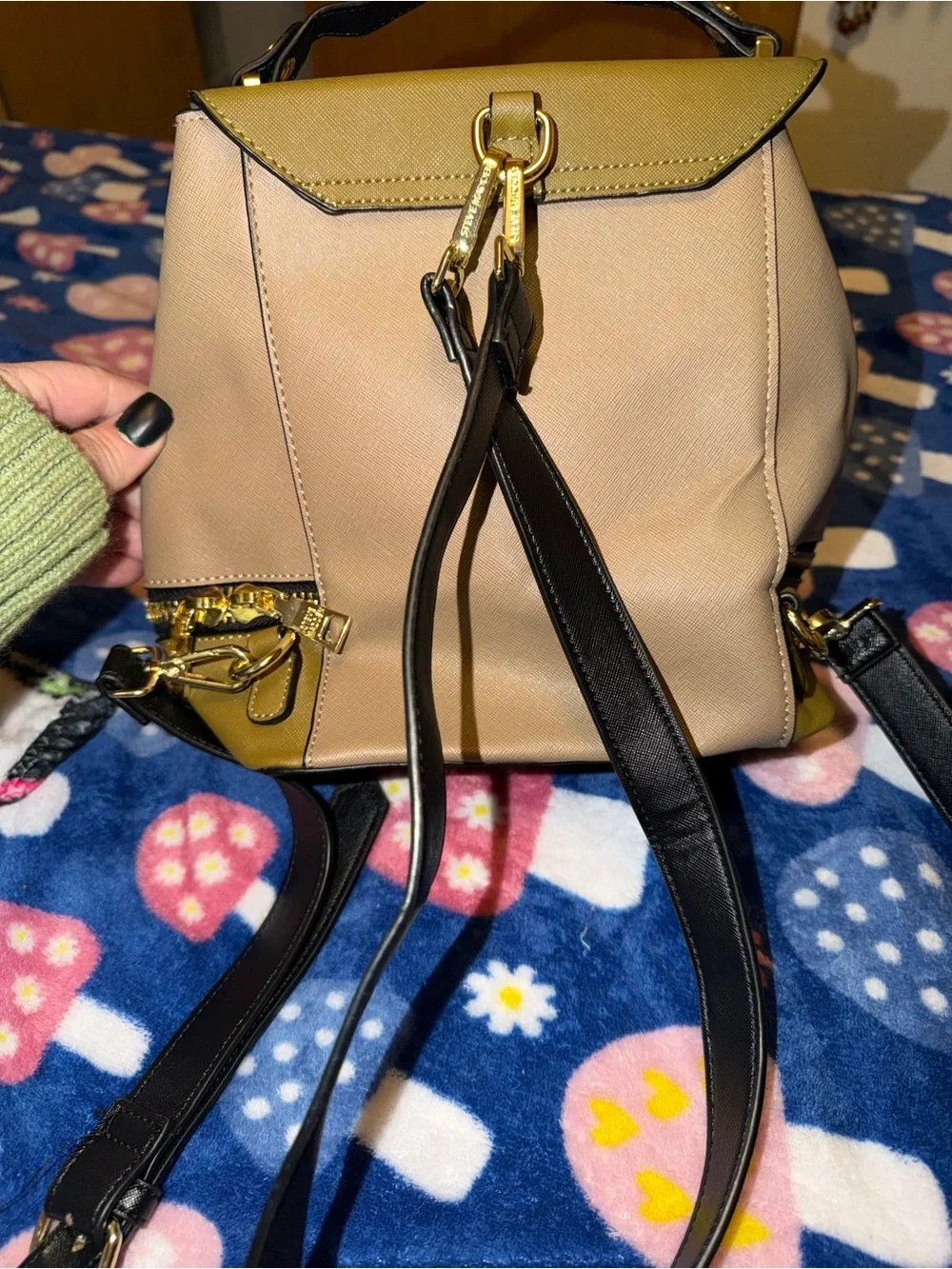 Steve Madden Beige and Olive Structured Top-Handle Women’s Bag NEW WITHOUT TAG